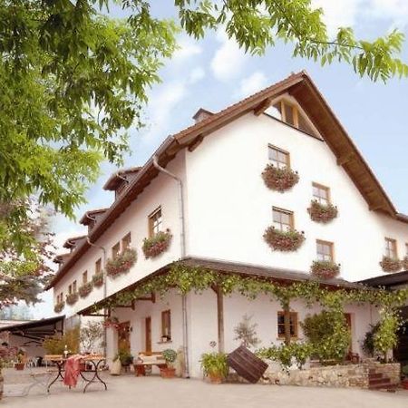 Winzerhotel Kinges-Kessel Morstadt Екстериор снимка