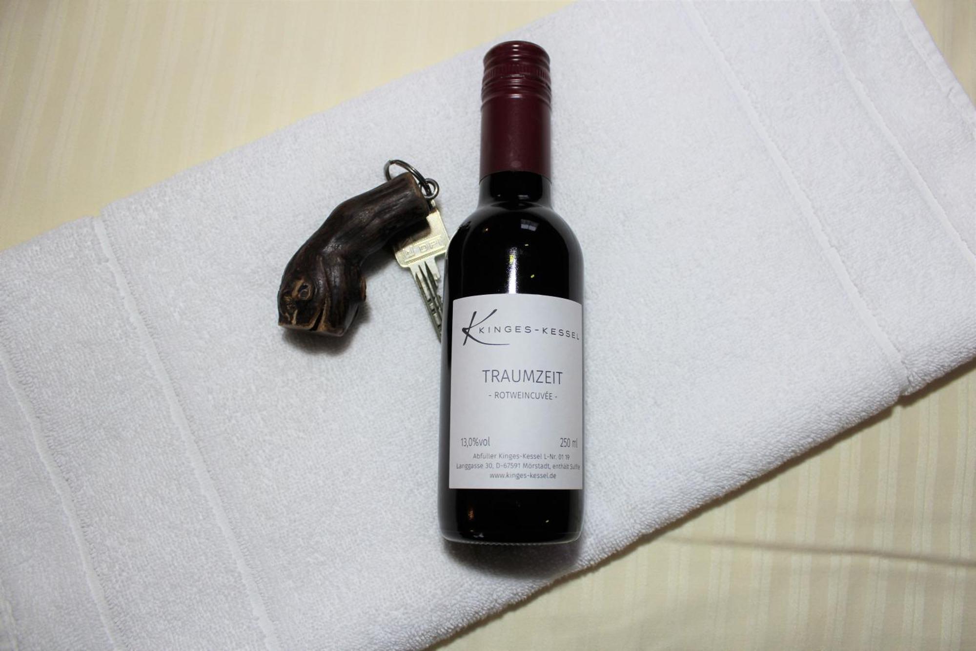 Winzerhotel Kinges-Kessel Morstadt Екстериор снимка